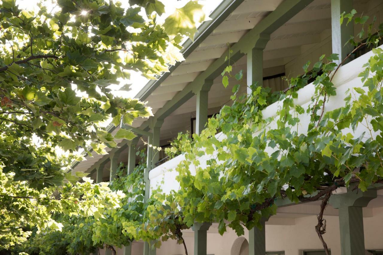 Indian Springs Resort & Spa Калистога Екстериор снимка