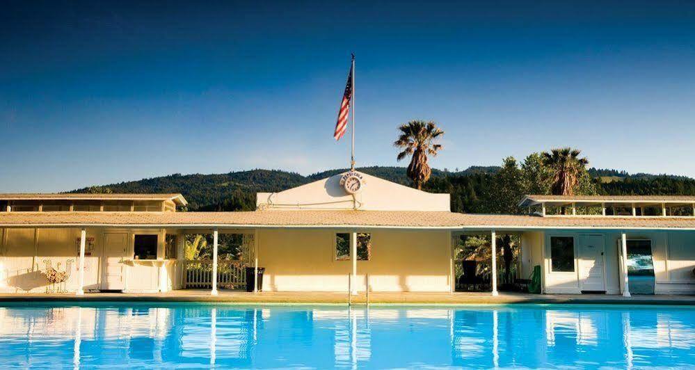 Indian Springs Resort & Spa Калистога Екстериор снимка